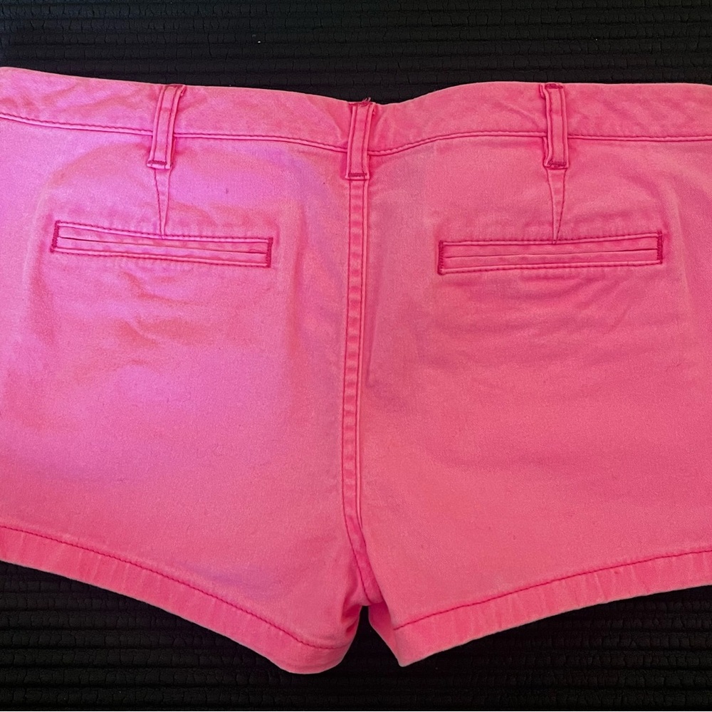 EXPRESS SHORTS - Picture 3 of 3